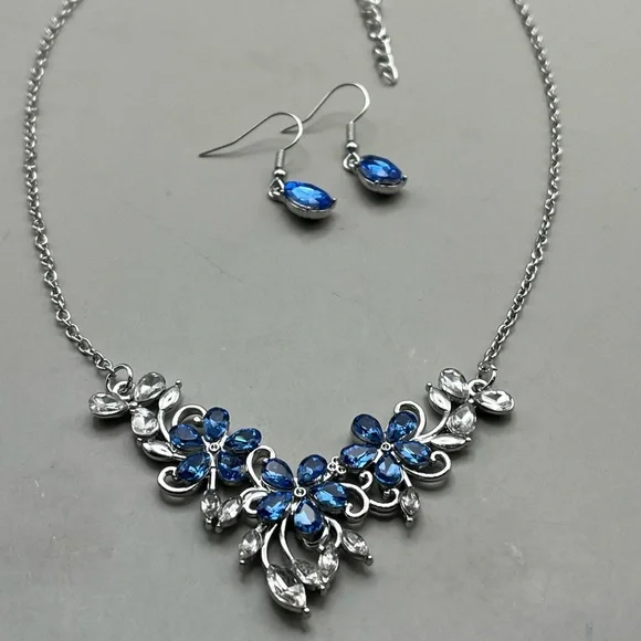 Elegant Blue and Silver Floral Necklace and Earring Set - Festive Set - Picture 3 of 6